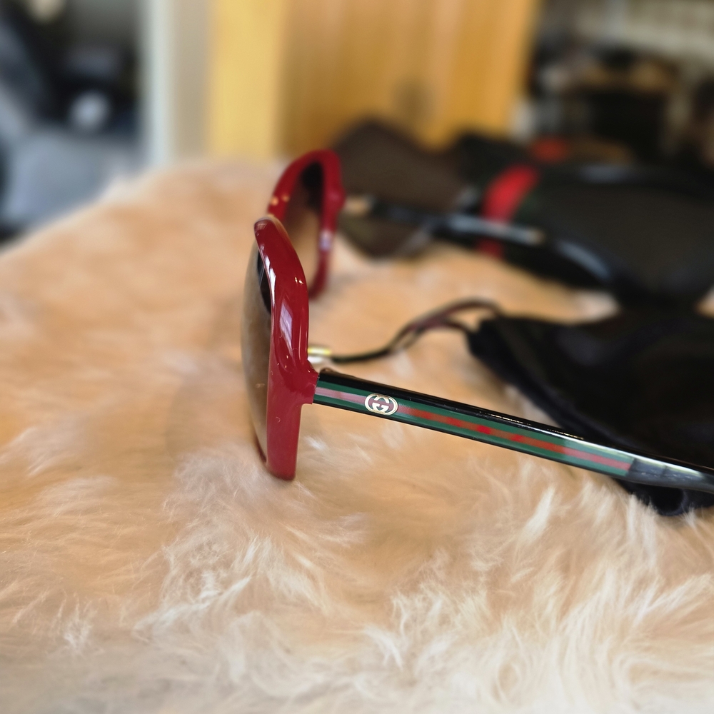 Gucci Red Sunglasses for Women - Picture 2 of 12